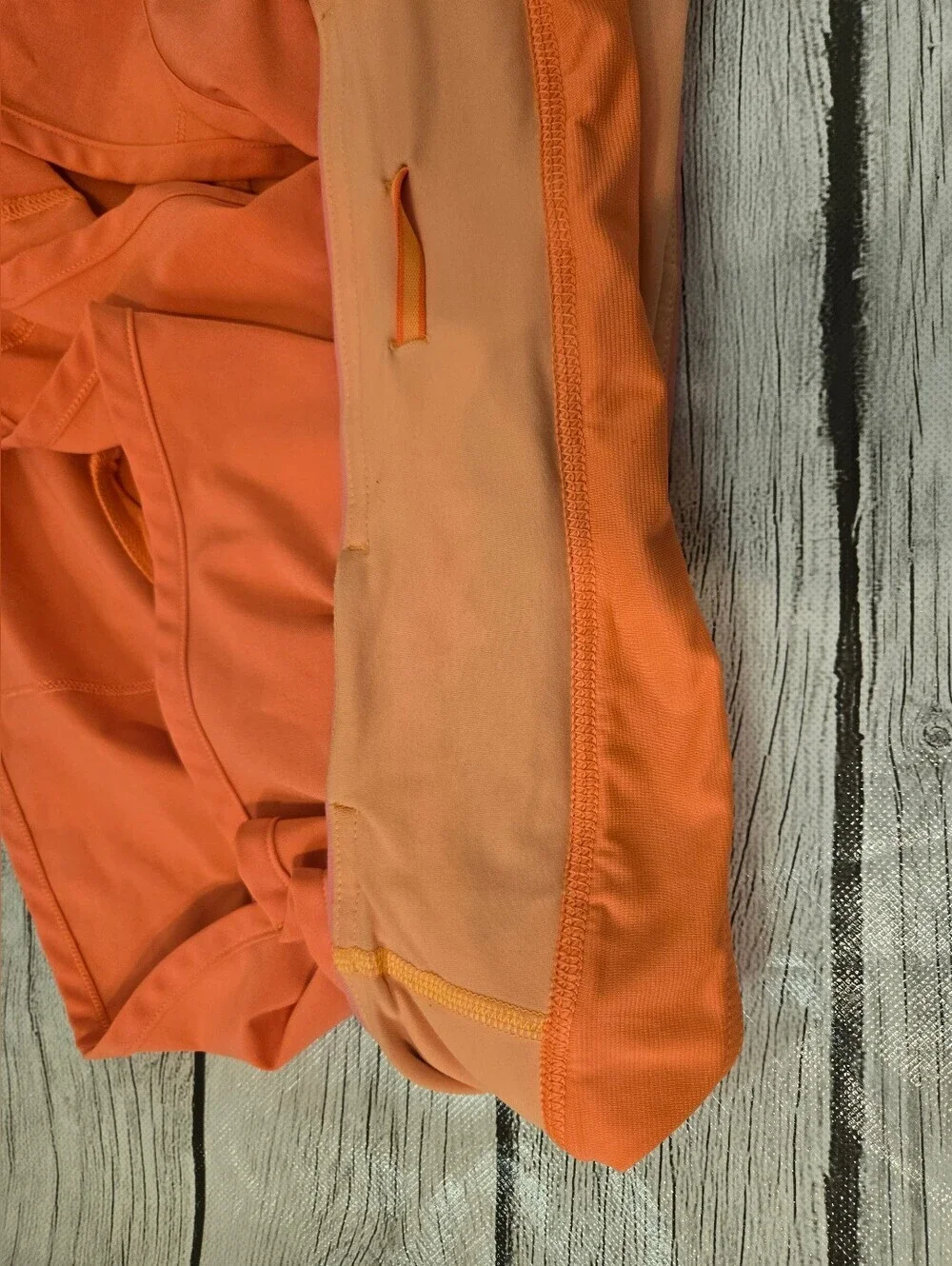 Lululemon Run Speed Shorts Coral Orange Pink Waistband Size 10 Zip Pocket